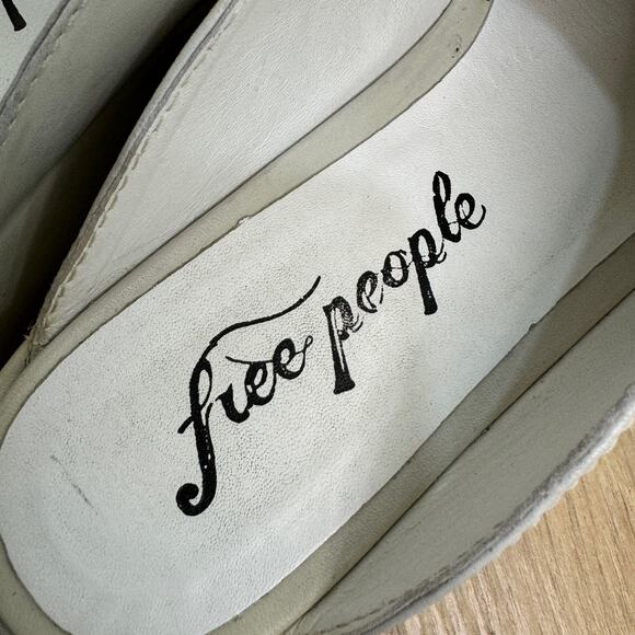 FREE PEOPLE Winston Platform Loafer Mules SZ 39.5 / 9.5 Distressed White Leather - Picture 6 of 11